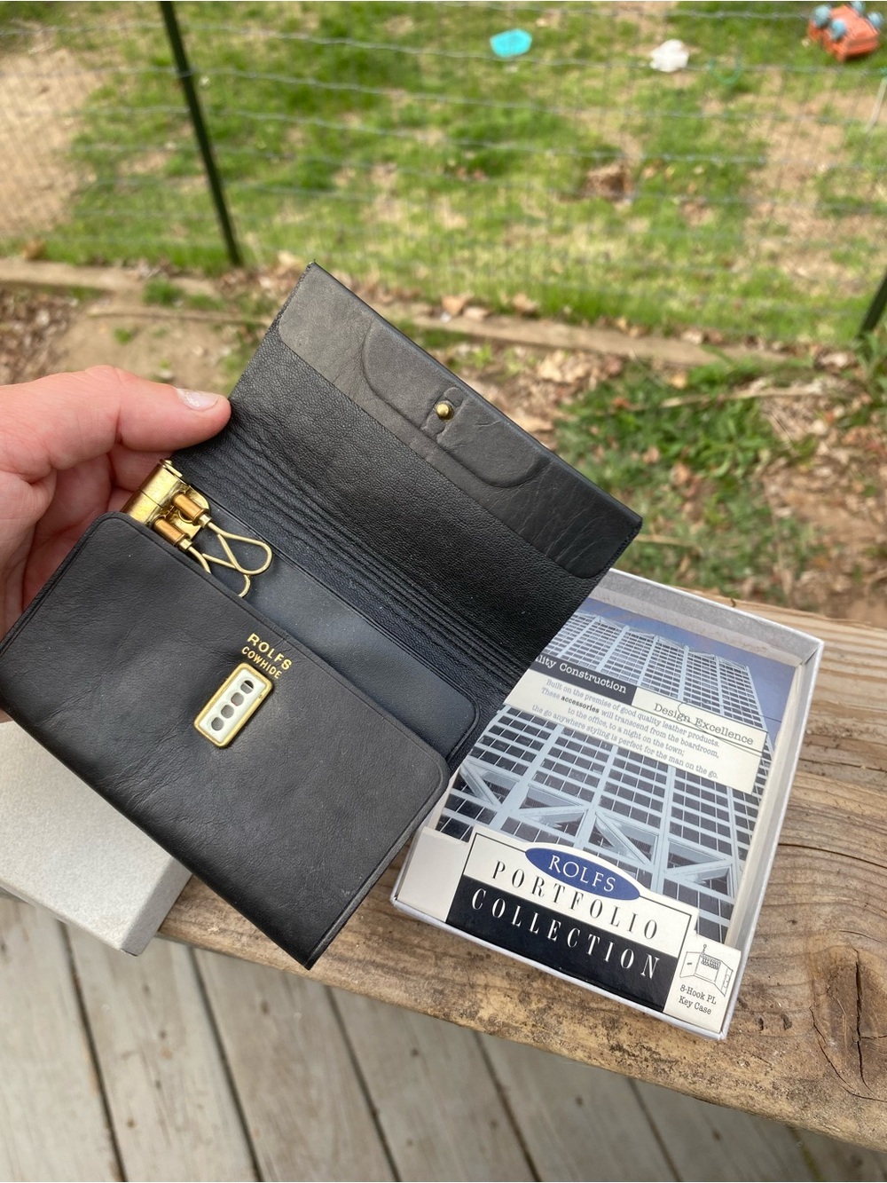 Rolfs Cowhide Leather Portfolio Collection 8-Hook PL Key Case Wallet Bifold